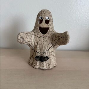 Cracked Texture Ghost Tea light holder